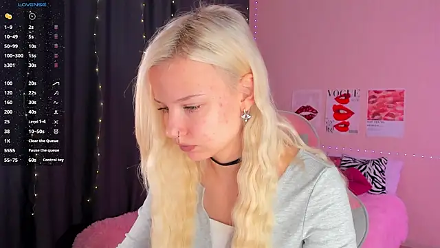 murmurmiace online show from December 5, 10:05 am