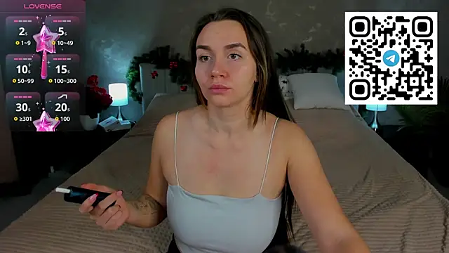 Snapshot of Melody_sol chatting on December 17, 4:27 am Melody sol online show from December 17, 4:27 am