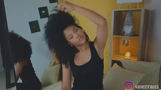 vanestraus online show from November 22, 8:33 pm