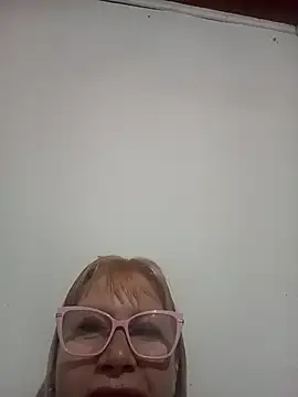 SexyMilf1211 online show from May 4, 10:52 am
