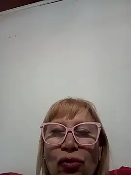 SexyMilf1211 online show from May 8, 8:54 pm