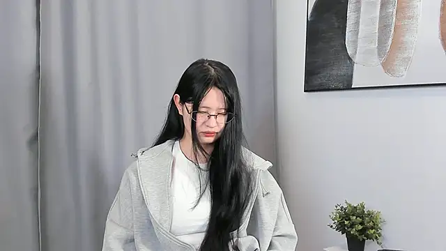 KelliPetric online show from November 18, 9:10 am