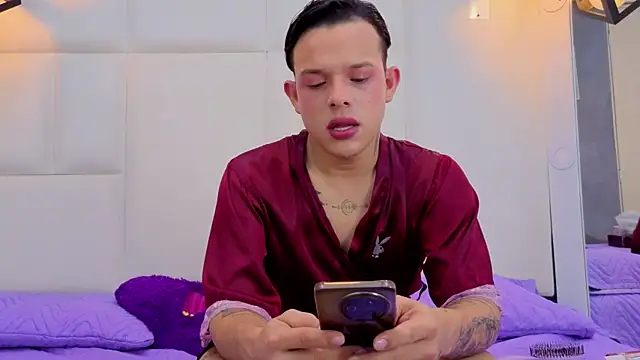 Valentino moretti online show from July 16, 11:48 am