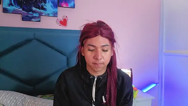 Hopemoretti online show from April 6, 9:27 pm