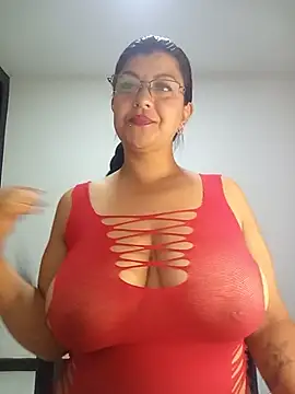 CelesteAlvarez1989 online show from May 15, 6:05 am