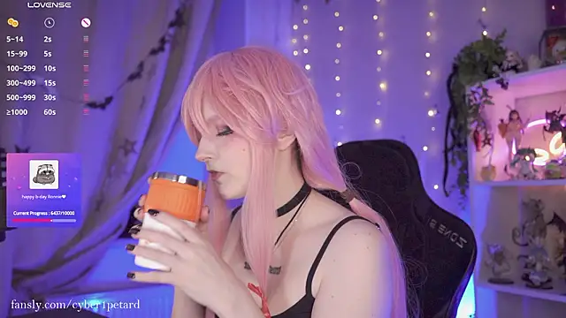 vronnier online show from February 25, 4:49 pm