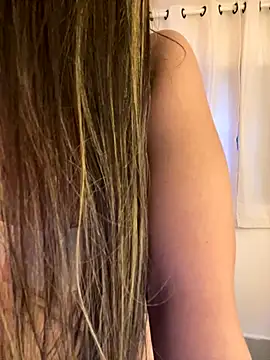 BelleLouise13 online show from January 6, 9:51 pm