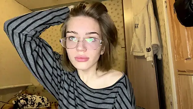 MelaineAytes online show from January 10, 1:05 pm