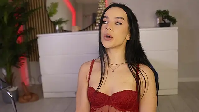 Miss Denisse online show from December 16, 9:20 pm