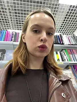 hani obsessed online show from April 7, 11:45 am