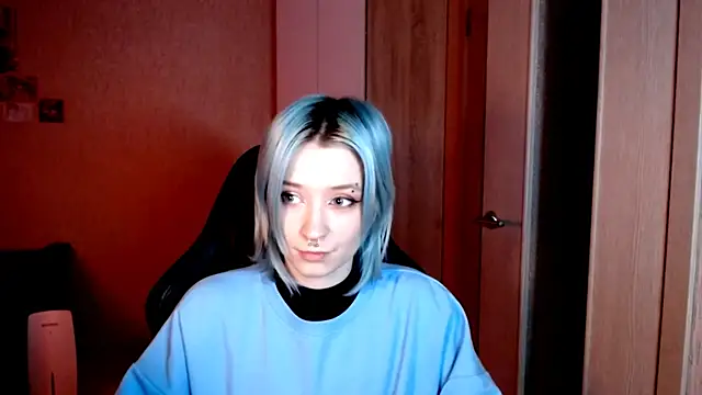 SophiaLur online show from November 21, 3:58 pm