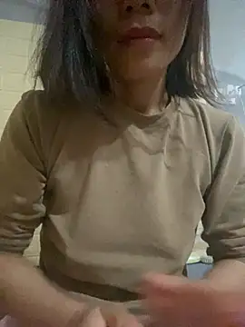 Trangbabylove online show from July 9, 3:09 am
