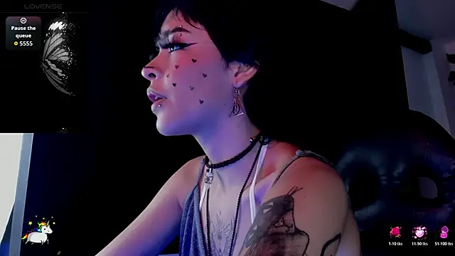 Anny Kiitty online show from May 18, 3:38 am