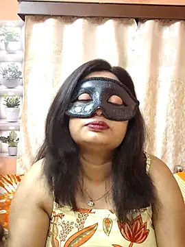 Cute-richa1 online show from May 8, 7:38 pm