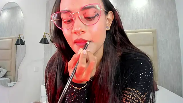 Lilith Russoo online show from July 22, 1:45 pm