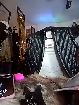 Motherbigbus online show from February 8, 6:39 am