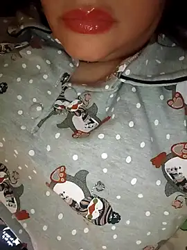 Virginass2000 online show from December 5, 1:16 am