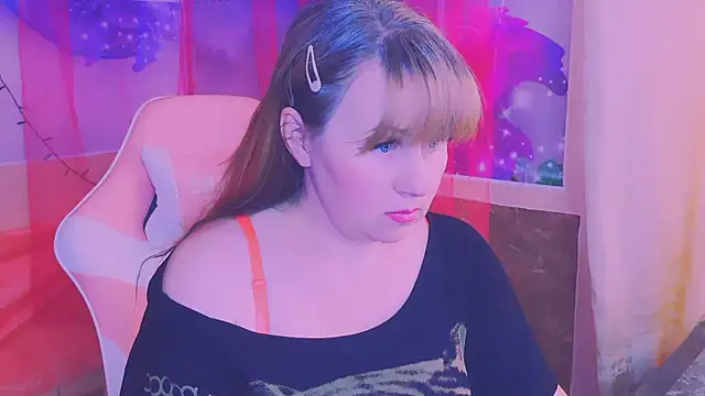 BESTLOLA online show from April 1, 1:52 pm