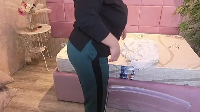 SpicyCarlaXX online show from February 3, 7:07 pm