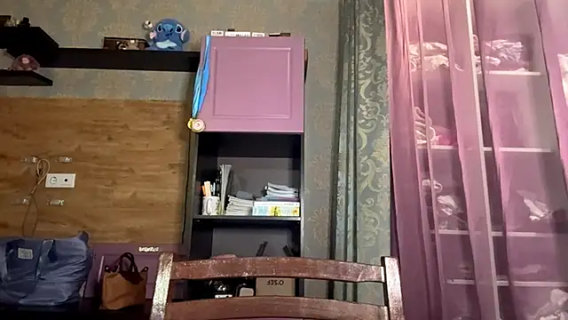 BrocadedEmulsion online show from December 5, 5:47 pm