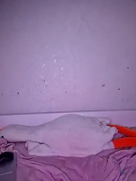 carolinakis  online show from March 29, 11:59 pm