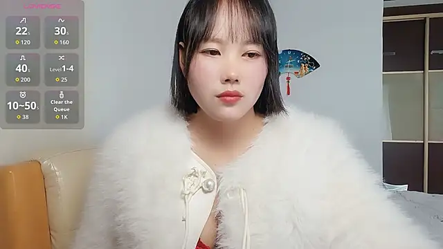 Misszhong online show from November 19, 1:27 am