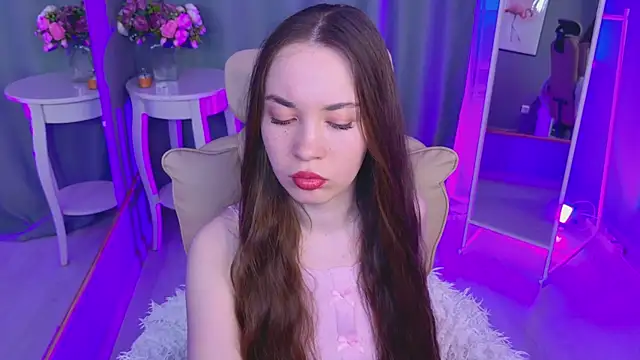 SilentLily online show from April 10, 6:30 am