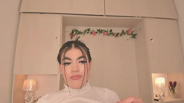 ShirleyJones  online show from December 2, 8:22 pm