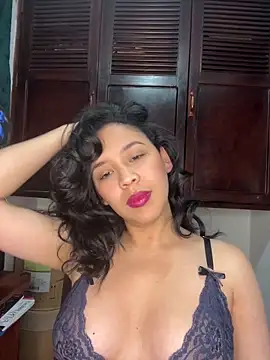 Esmerald 1111 online show from February 17, 8:57 am