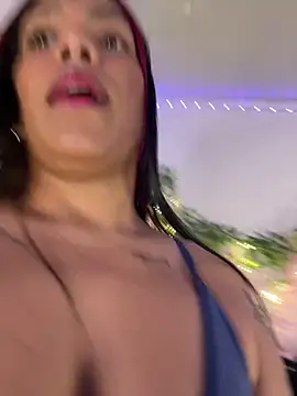 ArielleMillerr- online show from May 15, 5:37 pm