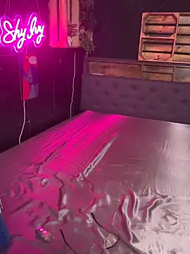 Shy-Ivy online show from December 14, 10:59 pm