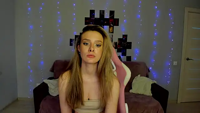 Suzie Q69 online show from January 6, 4:10 pm