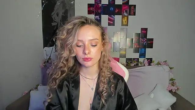 Suzie Q69 online show from November 19, 10:04 am