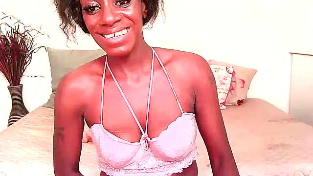 BrunetteNaomi8 online show from March 9, 12:08 pm