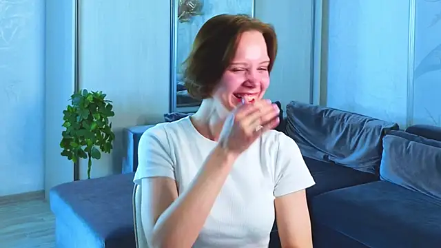 UmbraVelour online show from November 22, 10:18 am