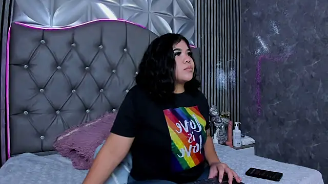 Amanda Mooree online show from May 12, 3:48 am