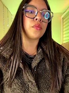 Marianaa   online show from November 18, 6:31 pm