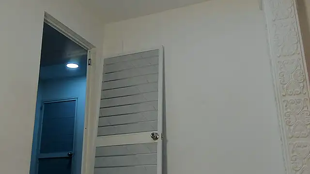 kendall x0 online show from April 8, 3:19 am