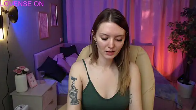 Ursula Andres online show from May 25, 2:21 am