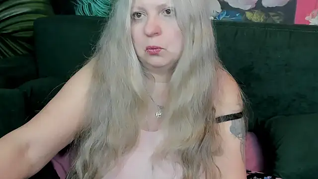 mariabelladonna online show from May 16, 12:02 am