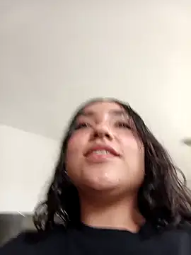 Tinablakee  online show from December 17, 5:17 pm