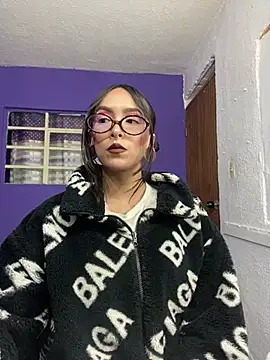 Violeth 00 online show from August 5, 10:54 am