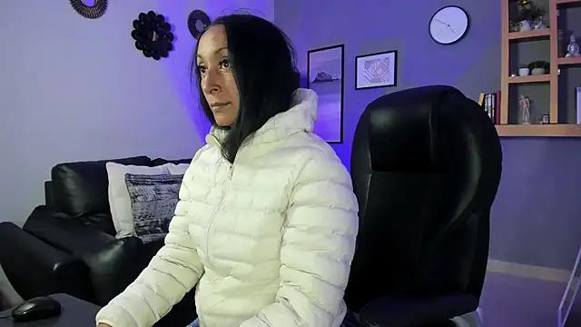 Violet Kumar online show from January 8, 8:13 pm