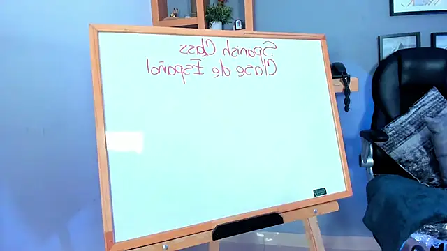 Violet Kumar online show from December 5, 9:05 pm