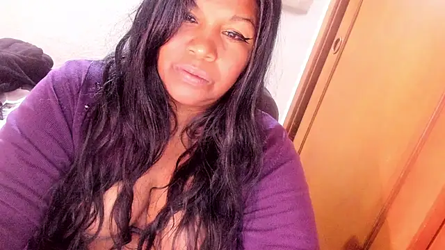 ebonycamelia online show from May 11, 7:22 pm