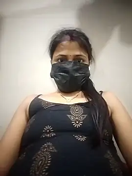 Hott myraa online show from January 10, 6:45 pm