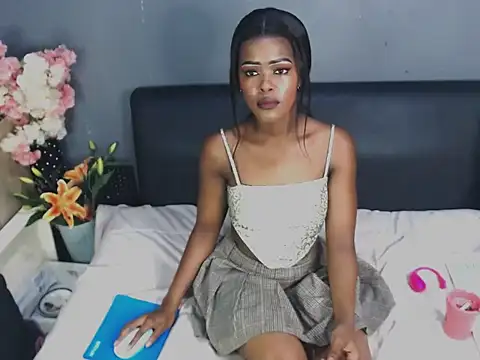 Ebonyteen18 online show from December 21, 8:35 pm