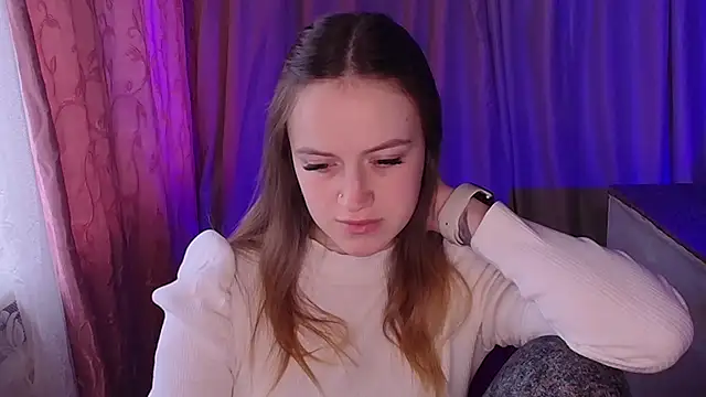 Illa May online show from April 10, 11:27 am