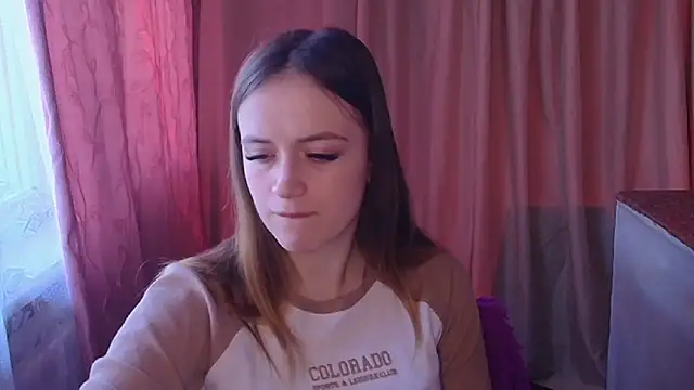 Illa May online show from March 19, 9:24 am