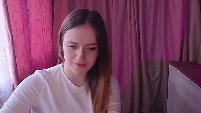 Illa May online show from March 29, 9:52 am